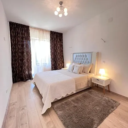 Hotel Atzarro *