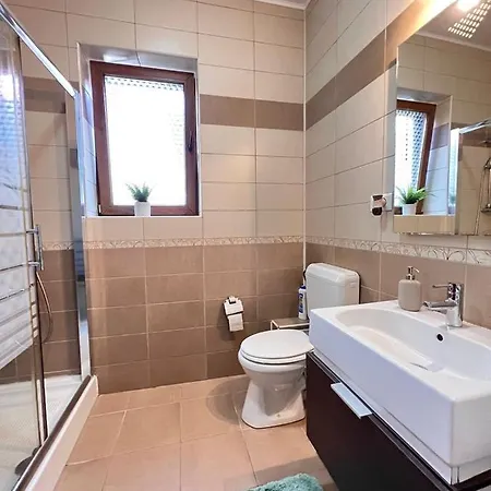 Atzarro Hotel *