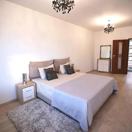 Hotel Atzarro