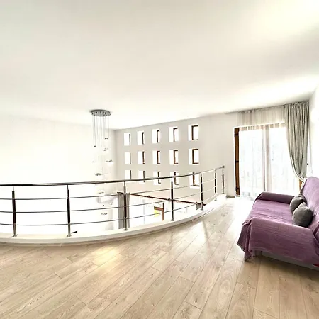Hotel Atzarro *