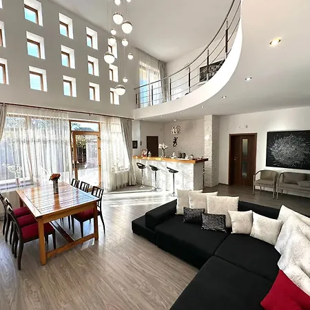 Hotel Atzarro