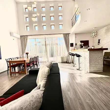 Atzarro Hotel Năvodari